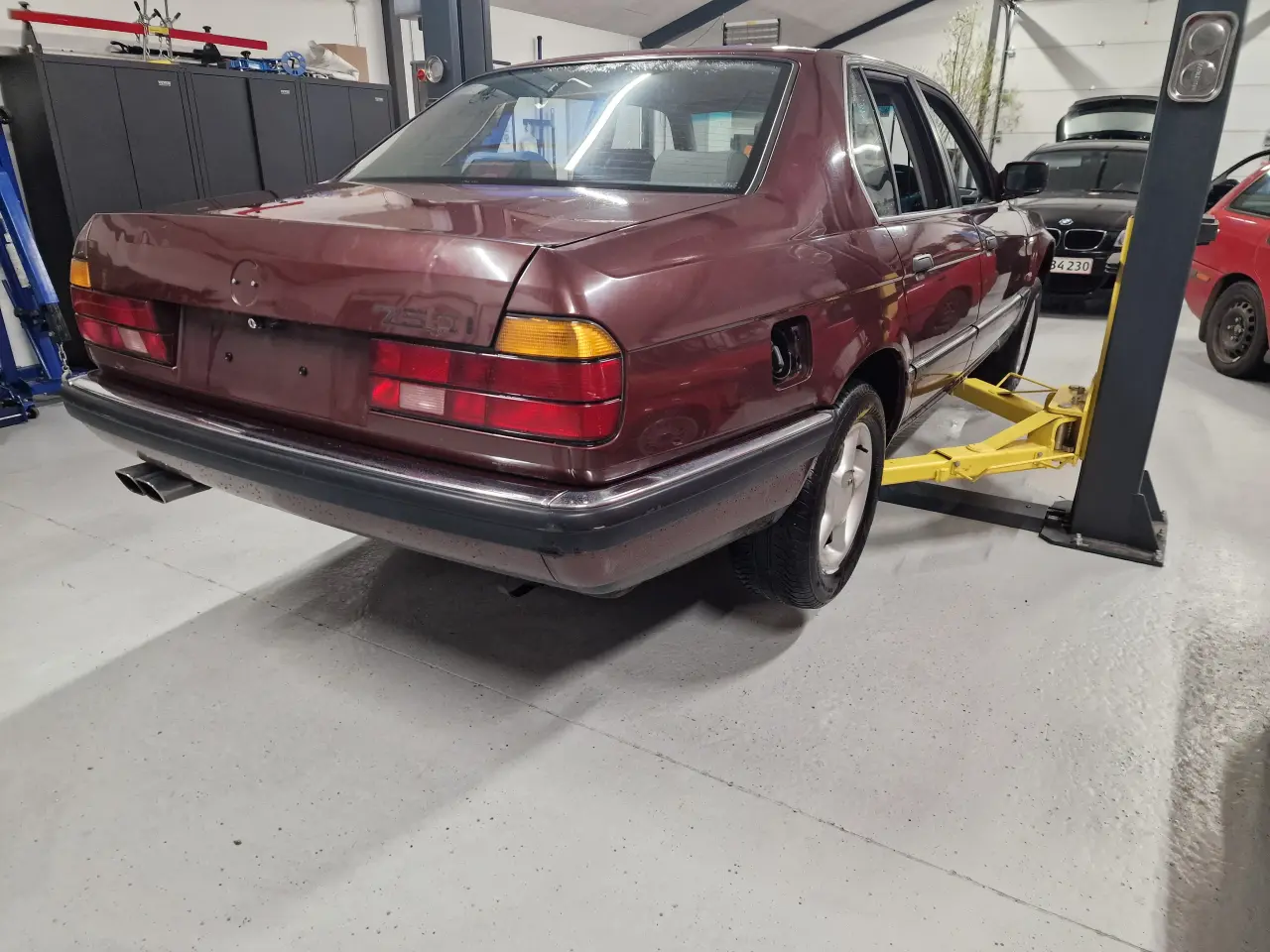 Billede 3 - Bmw e32 750i til ophug
