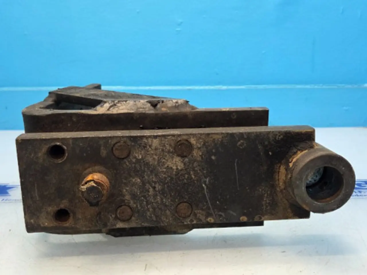 Billede 6 - New Holland TM125 Beslag 82020667