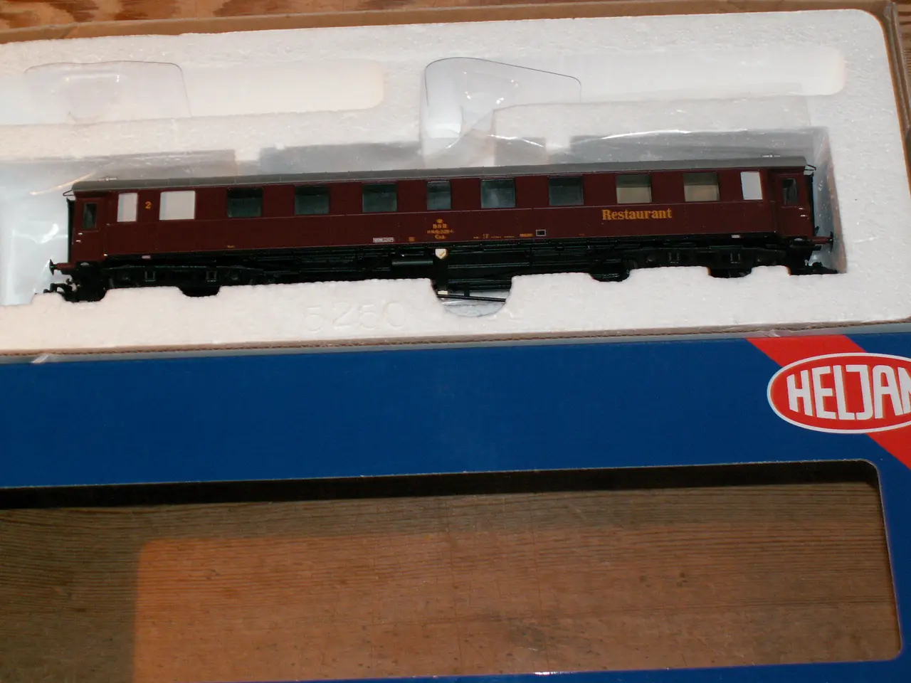 Billede 1 - Heljan 5258 - DSB / Brh 288 " Restuarant "
