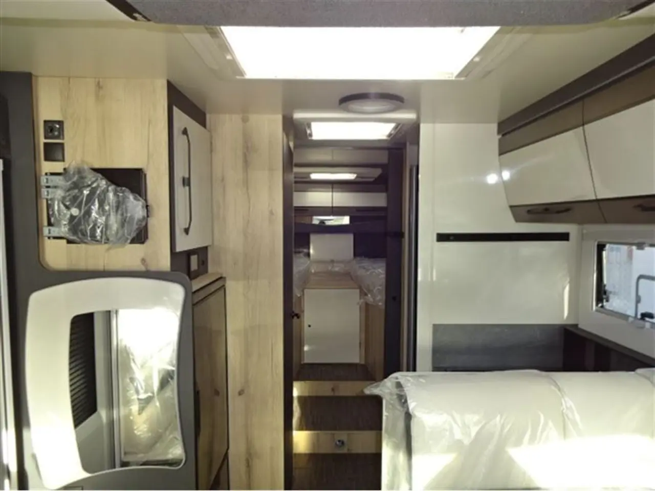 Billede 31 - 2026 - Elnagh Magnum 530