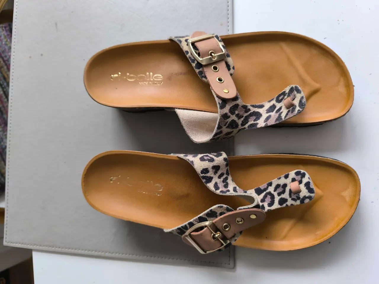 Billede 1 - Sandaler made i Italy meget flotte 