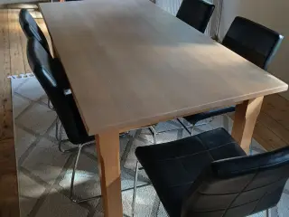 spisebord med 6 stole