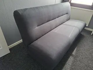 Sovesofa med opmagasinering sælges