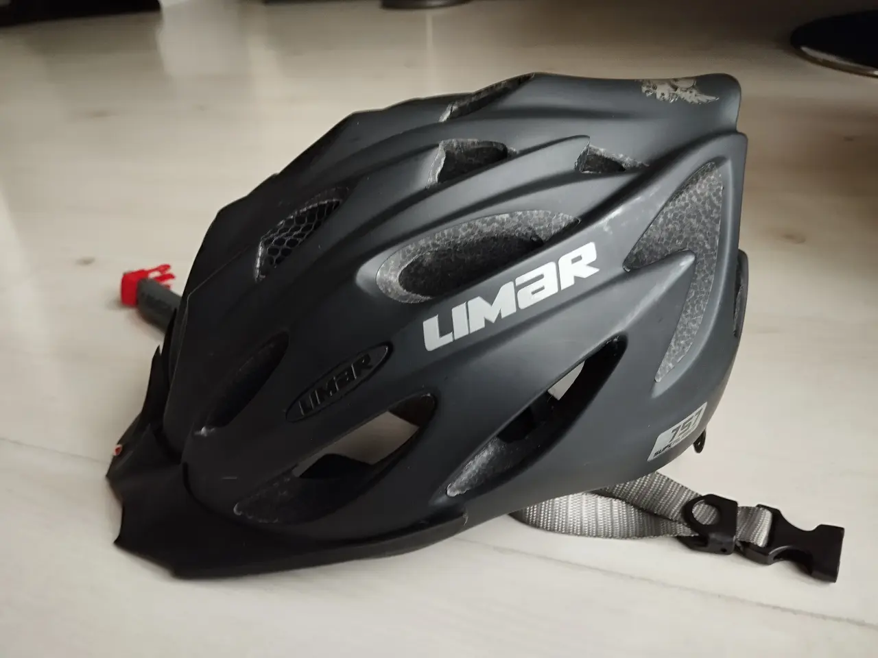 Billede 3 - Limar cykelhjelm