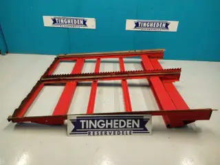 Massey Ferguson 40 Tilløbsplansramme 28480726