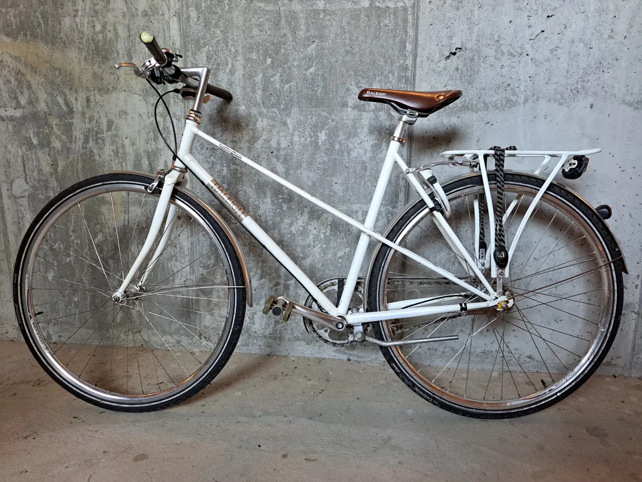 Billede 1 - 28” damecykel / Raleigh / retro /