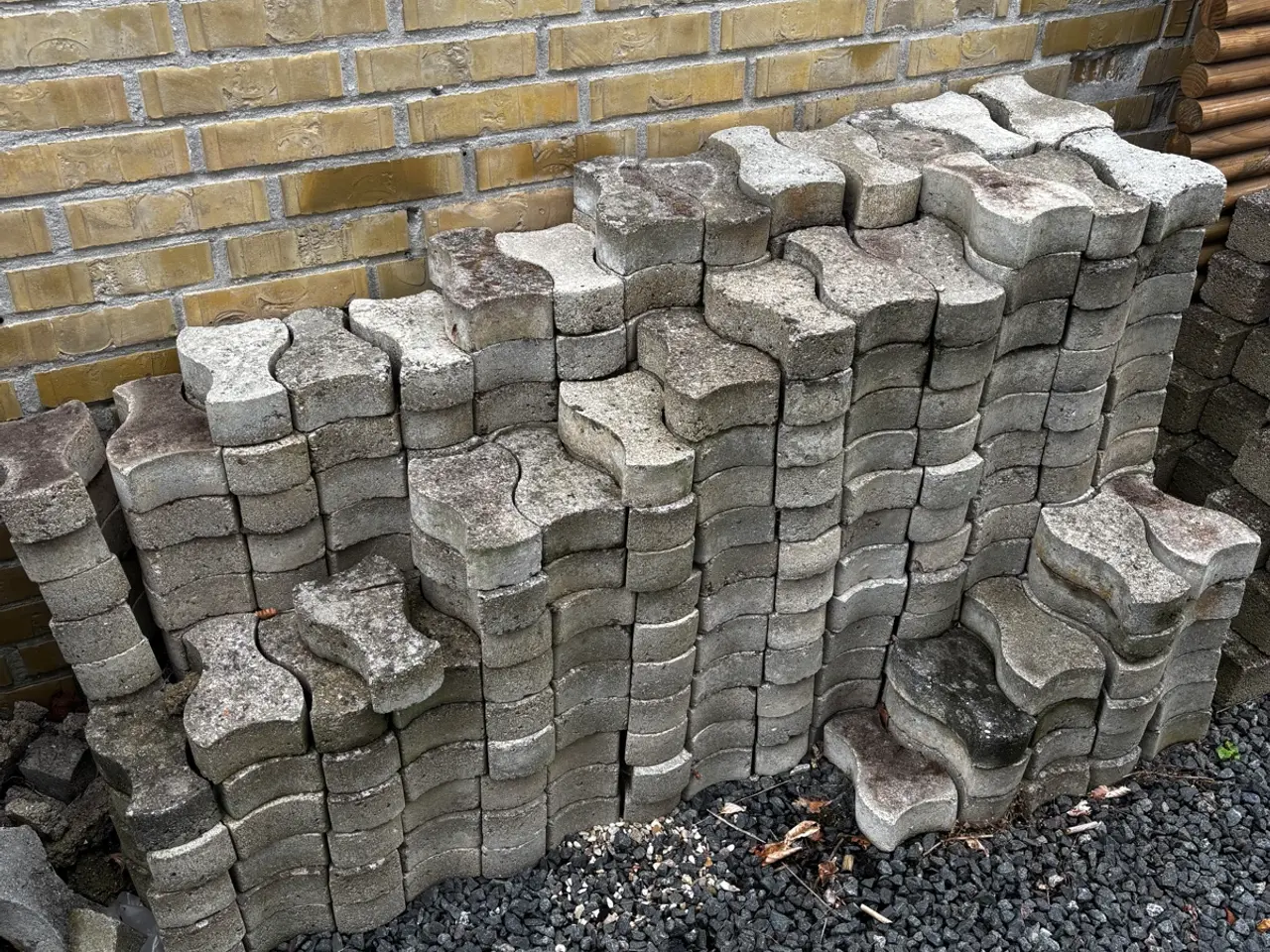 Billede 1 - Ca. 300 SF-fliser / koblingsfliser (gratis)