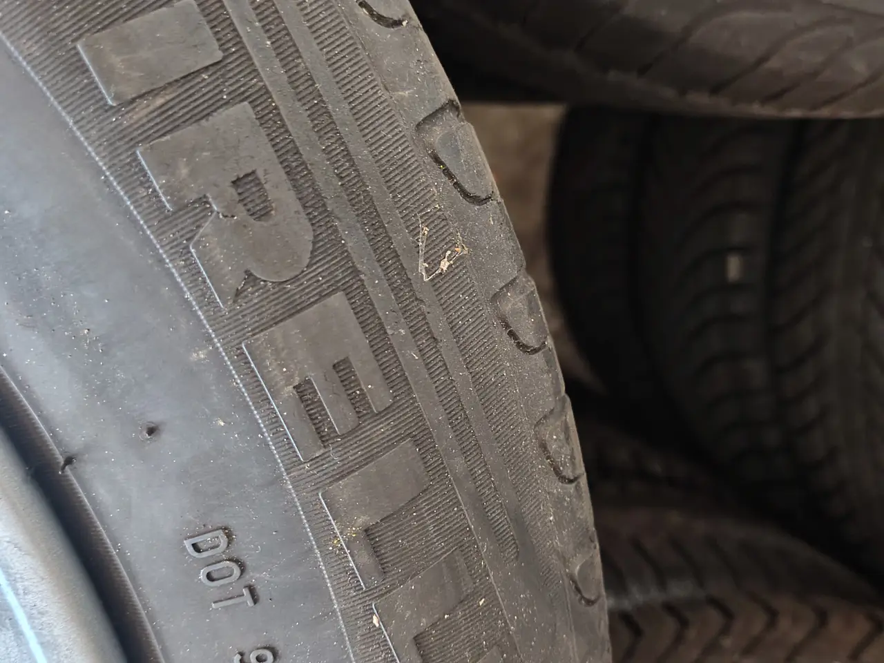Billede 4 - Fire alufælge med dæk PIRELLI 225/55 R 17
