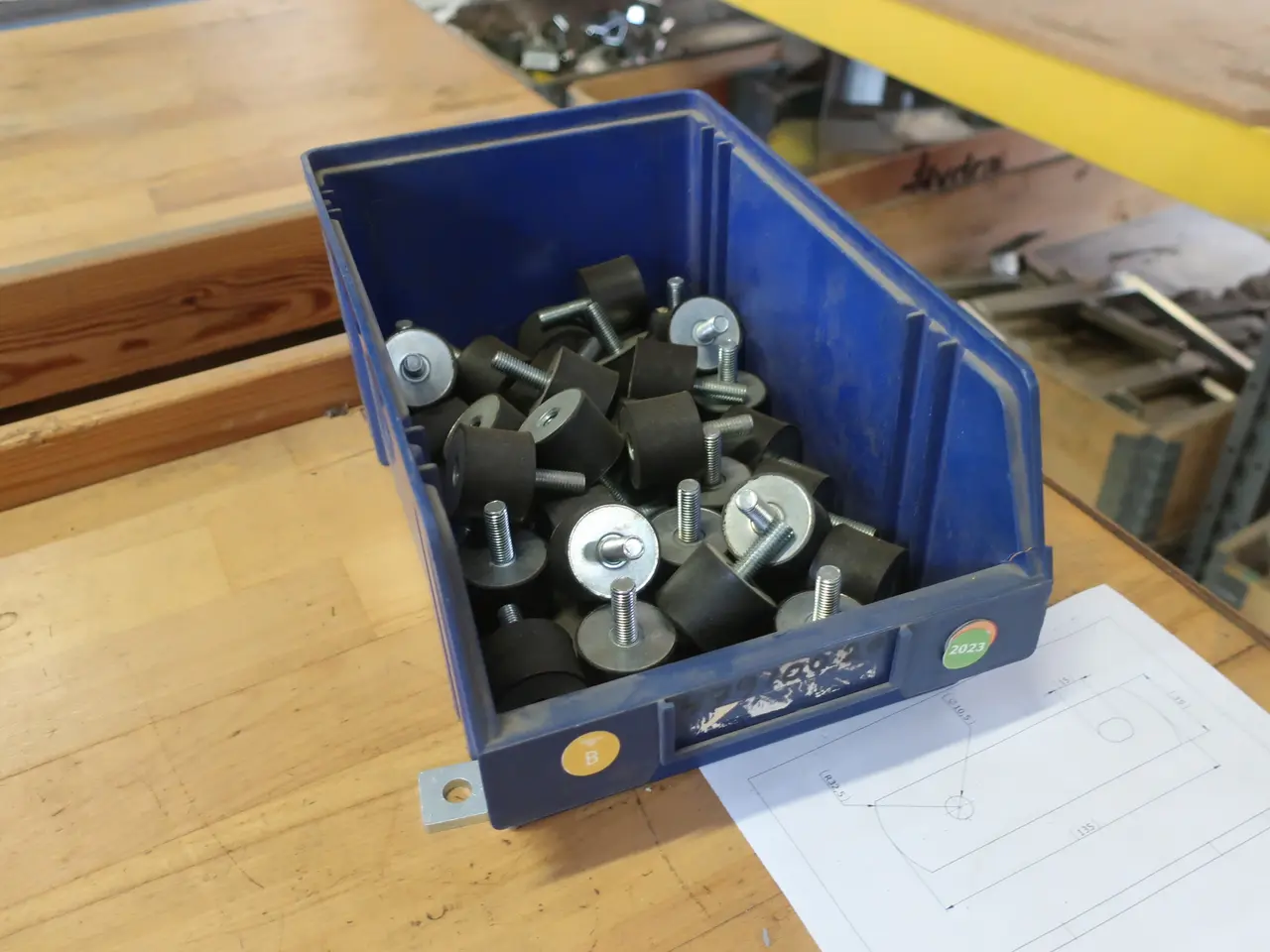 Billede 7 - Arbejdsbord med indhold