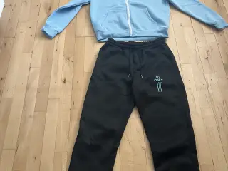 Joggingsæt med hætte