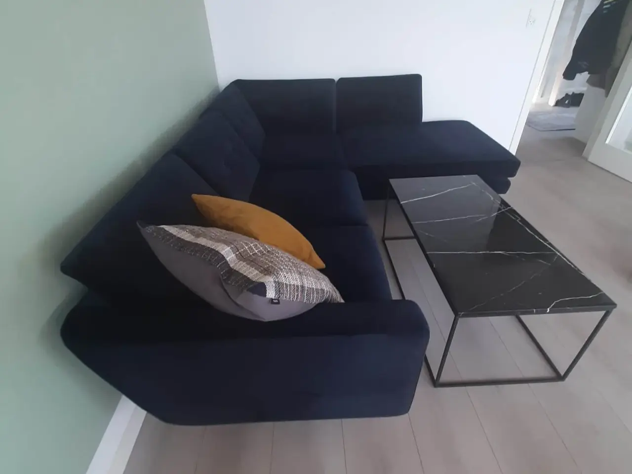 Billede 2 - Sofa - mørk blå velour