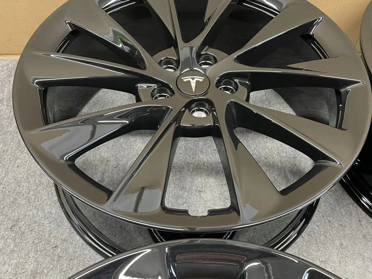 Billede 4 - FÆLGE Tesla S 8,5J i 9J x 21" 5x120