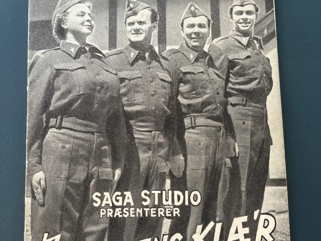 Billede 1 - I Kongens klæ’r