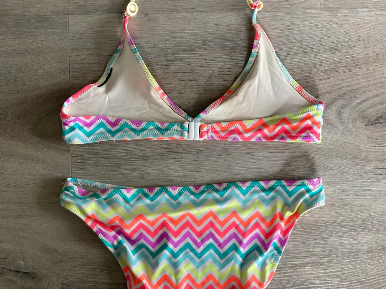 Billede 2 - Bikini str. 152