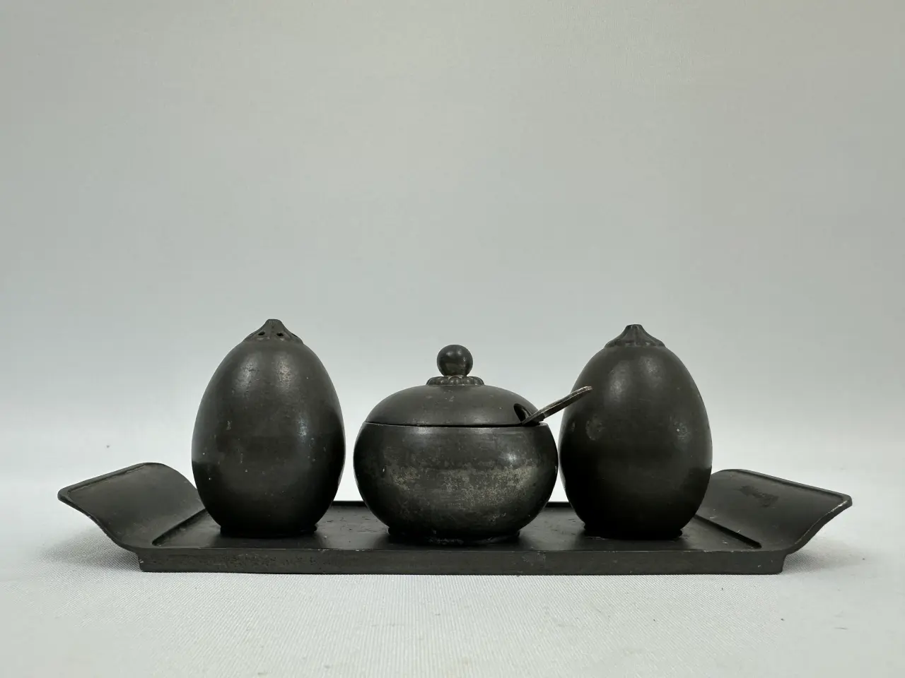 Billede 2 - Just Andersen, platmenage / Salt, Pebber, Kar