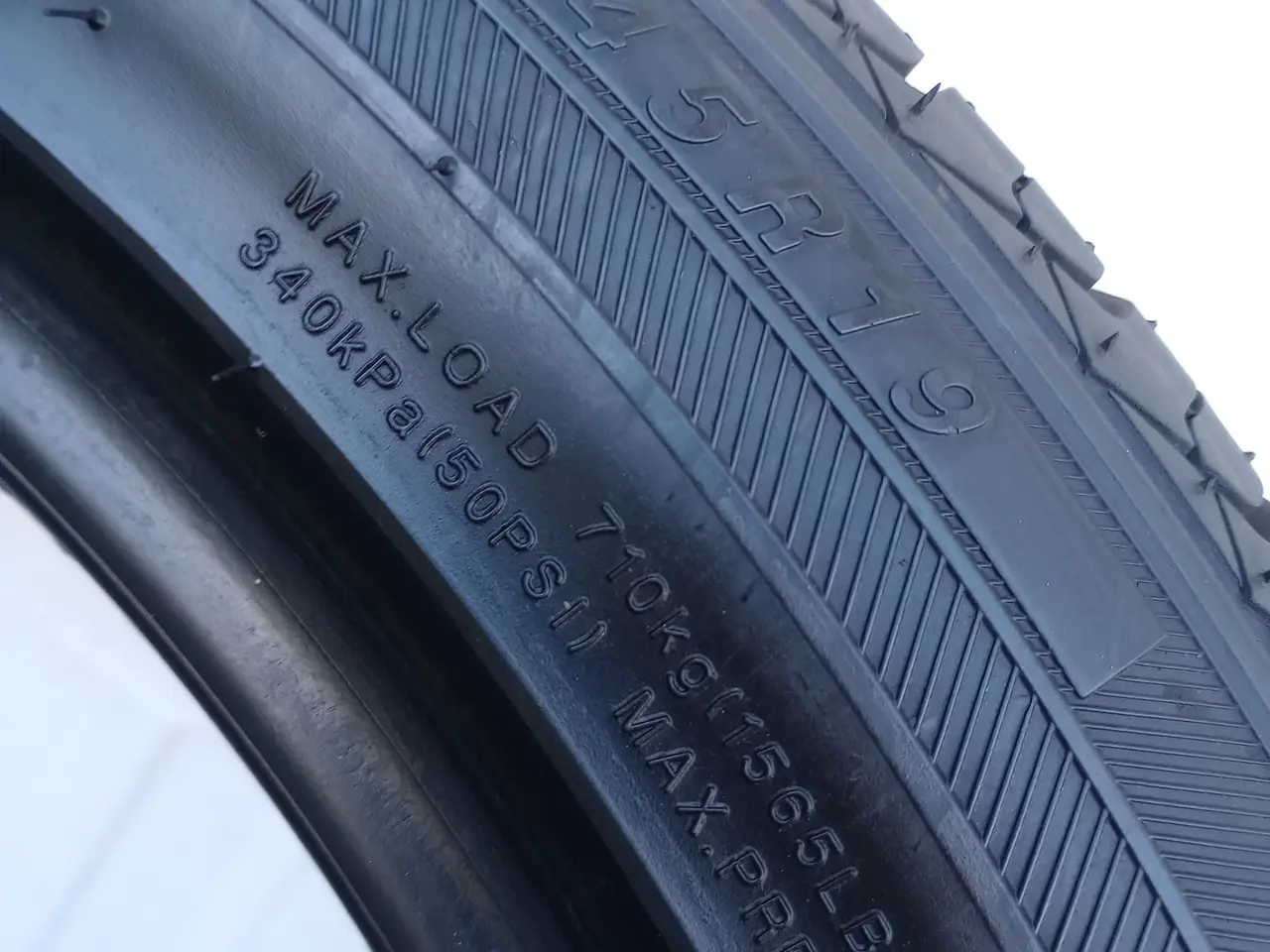 Billede 9 - Nye 19" vinterdæk 225-45-19, kom med et bud !
