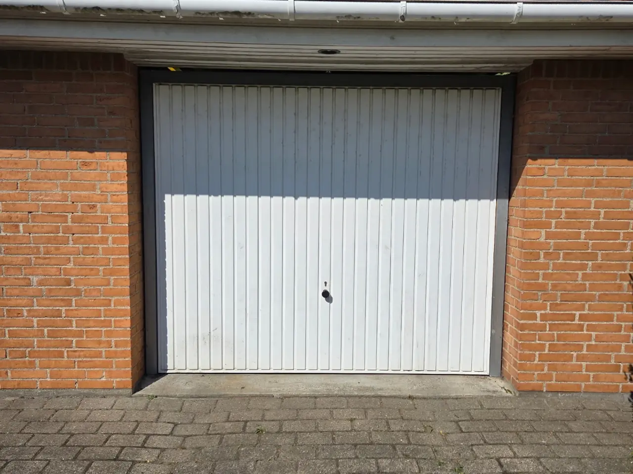 Billede 1 - Hörmann garageport 2500 x 2100 hvid