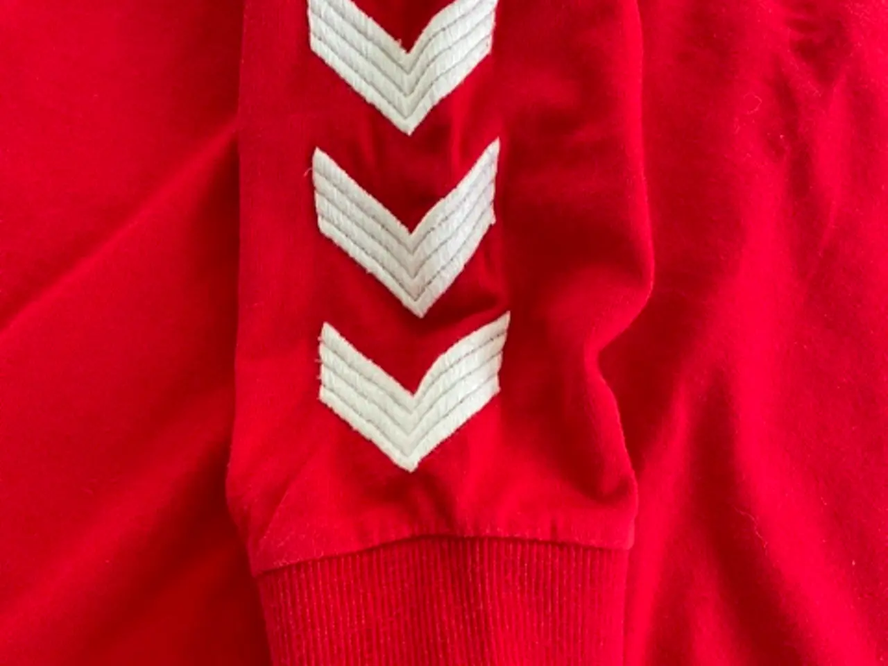 Billede 4 - Vintage Hummel fodboldtrøje nr. 10 (Preben Elkjær)