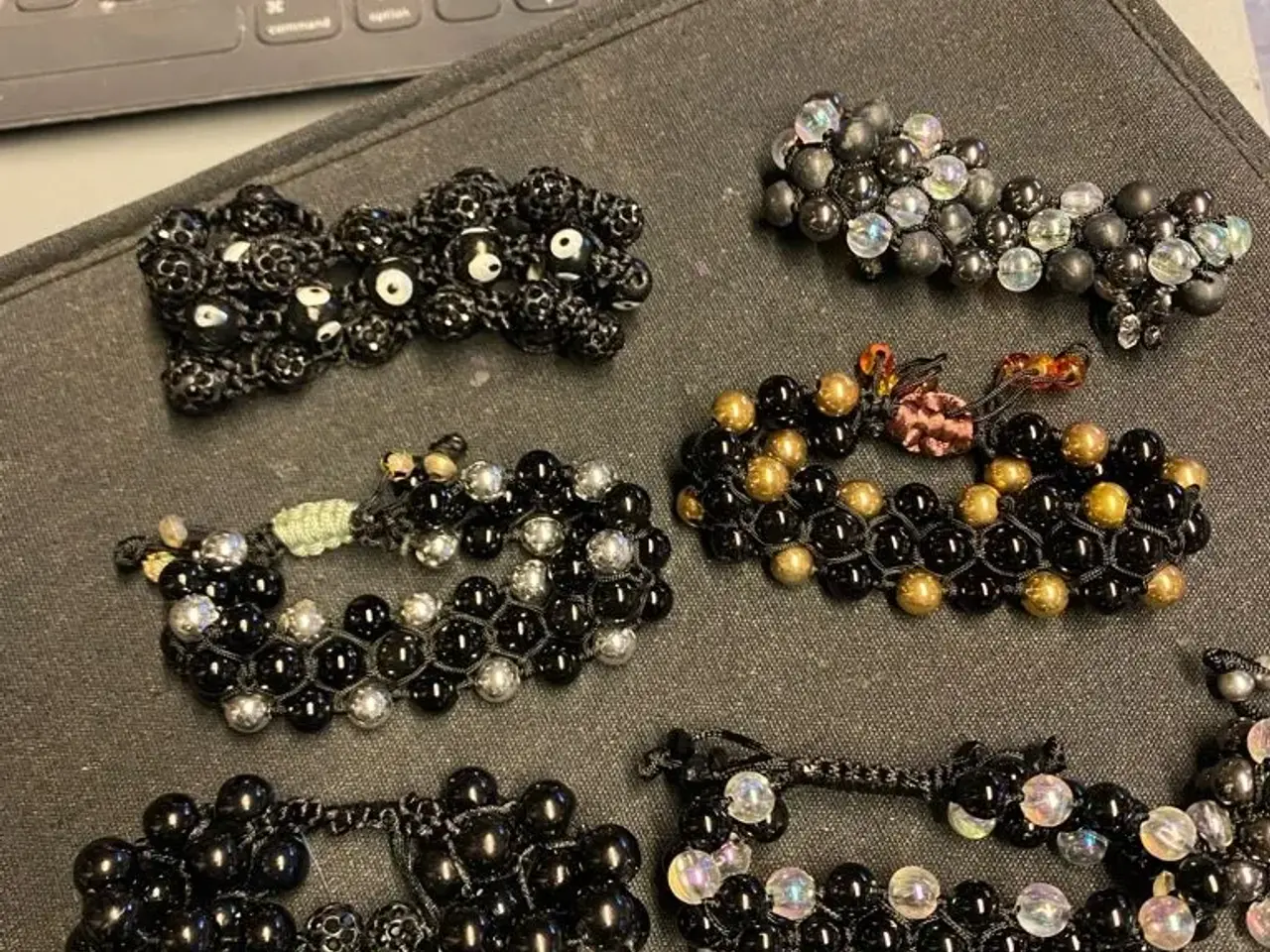 Billede 2 - Nye flotte knyttede armbånd