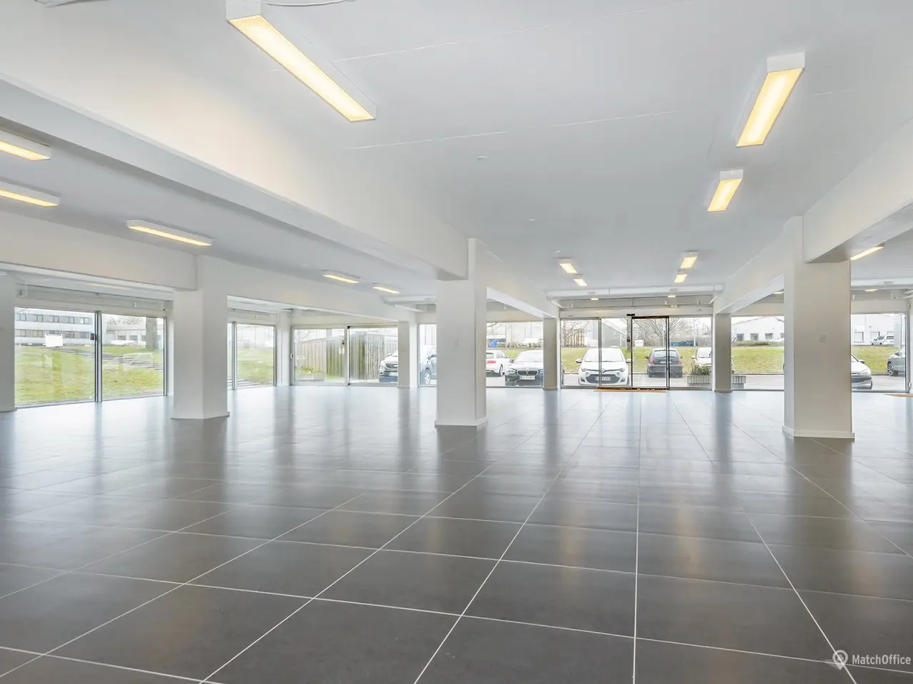 Billede 3 - Showroom med gode parkeringsforhold