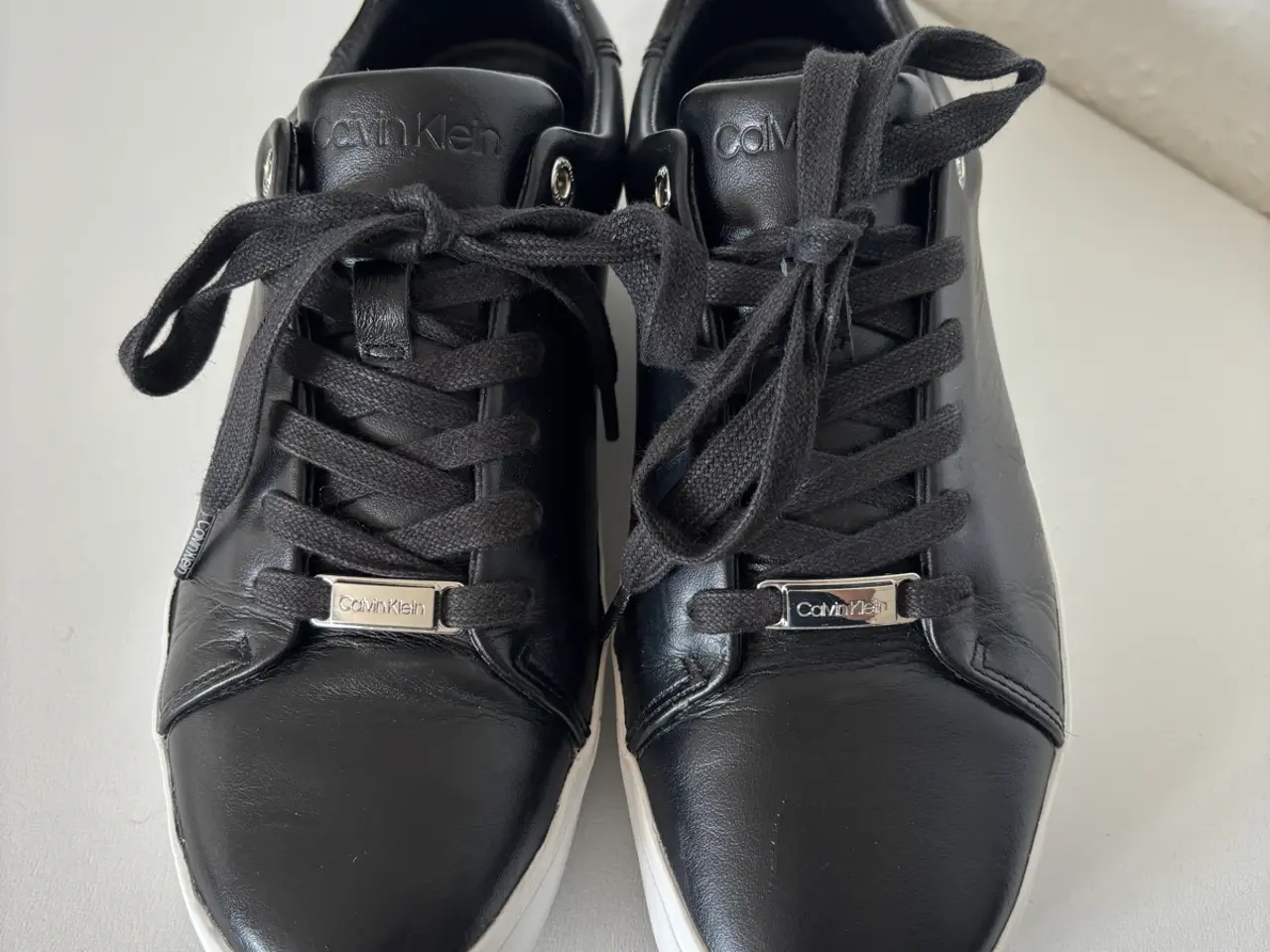 Billede 3 - Calvin Klein Flatform læder sneakers – Sort/Hvid –