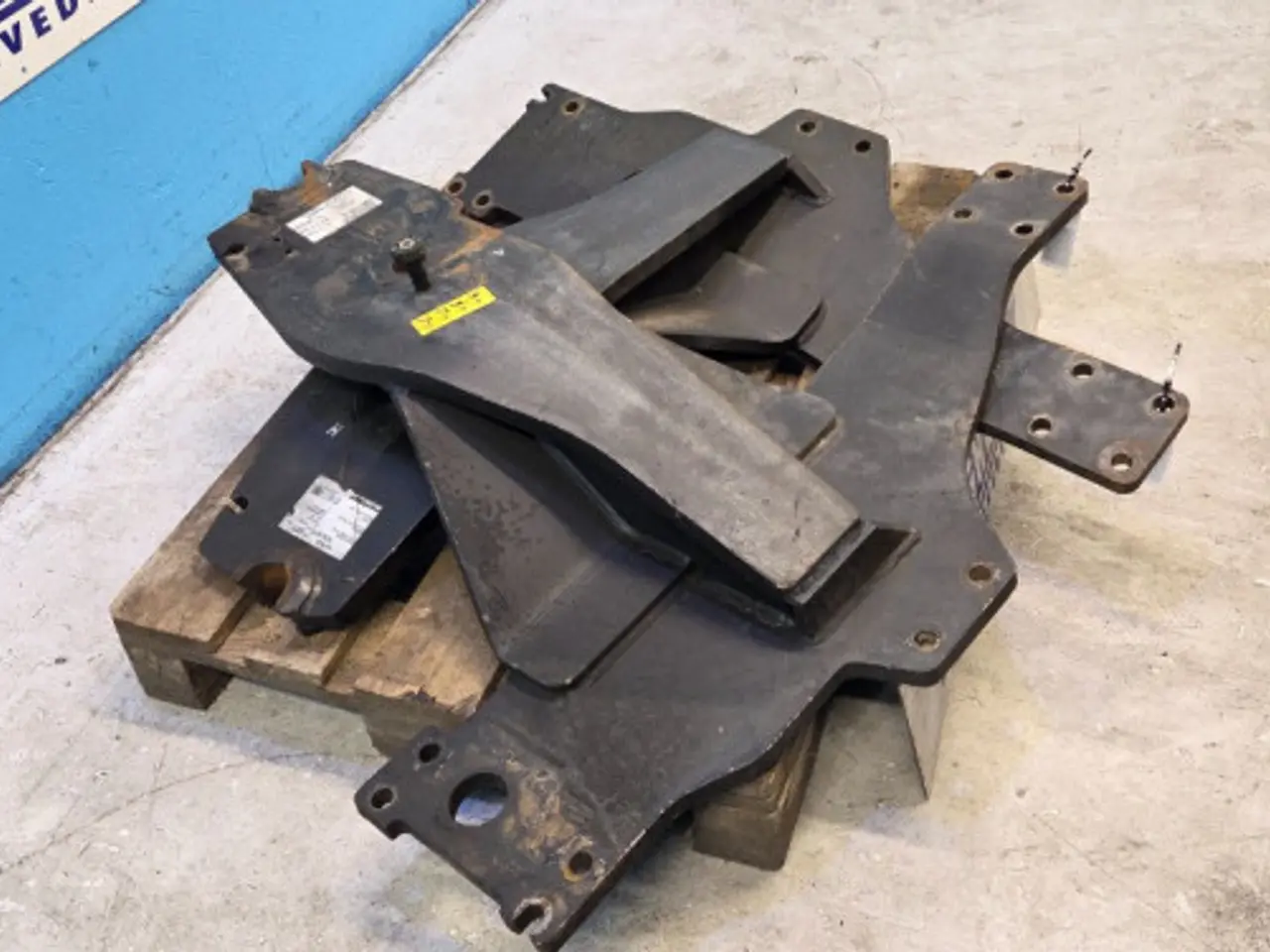 Billede 3 - New Holland TS125A Frontarm Sæt 10381512