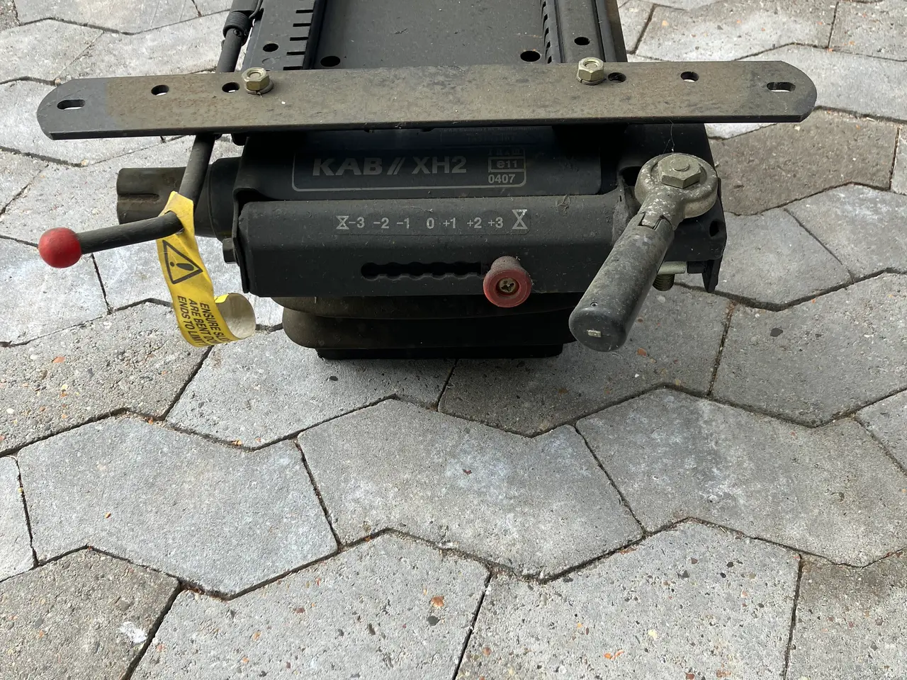 Billede 1 - Affjedring til traktor stol