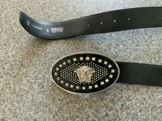 Versace bælte Længde 115 cm.