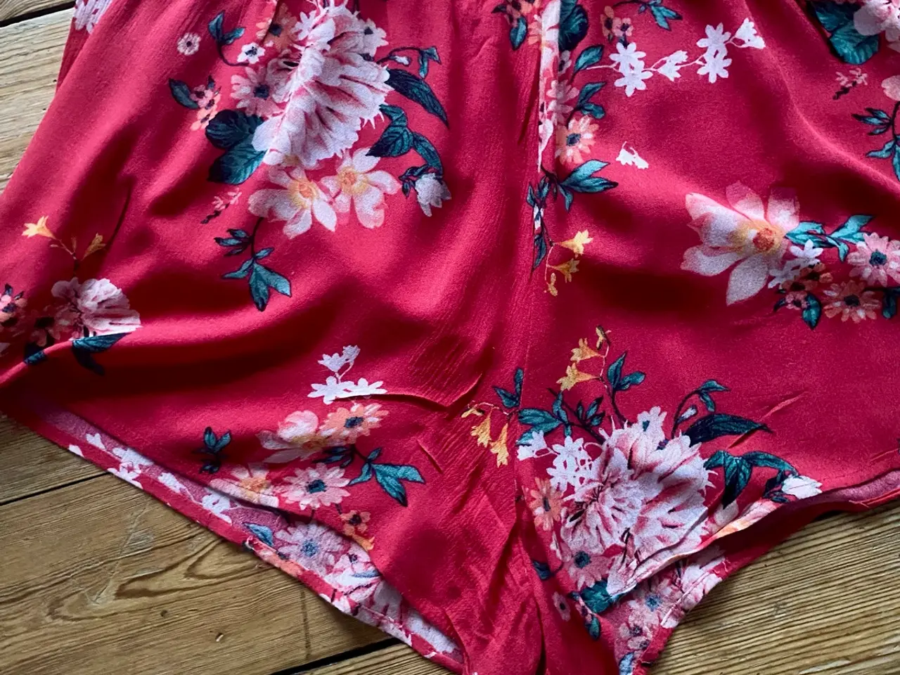 Billede 3 - Gina tricot sommerdragt 36