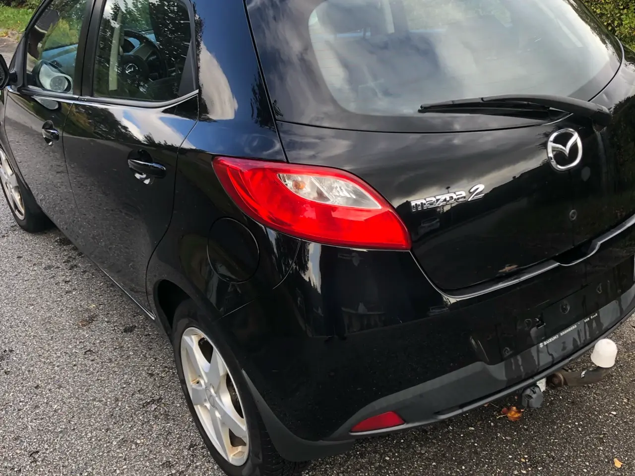 Billede 3 - Fin Mazda 2 1.3fra 2009 med træk