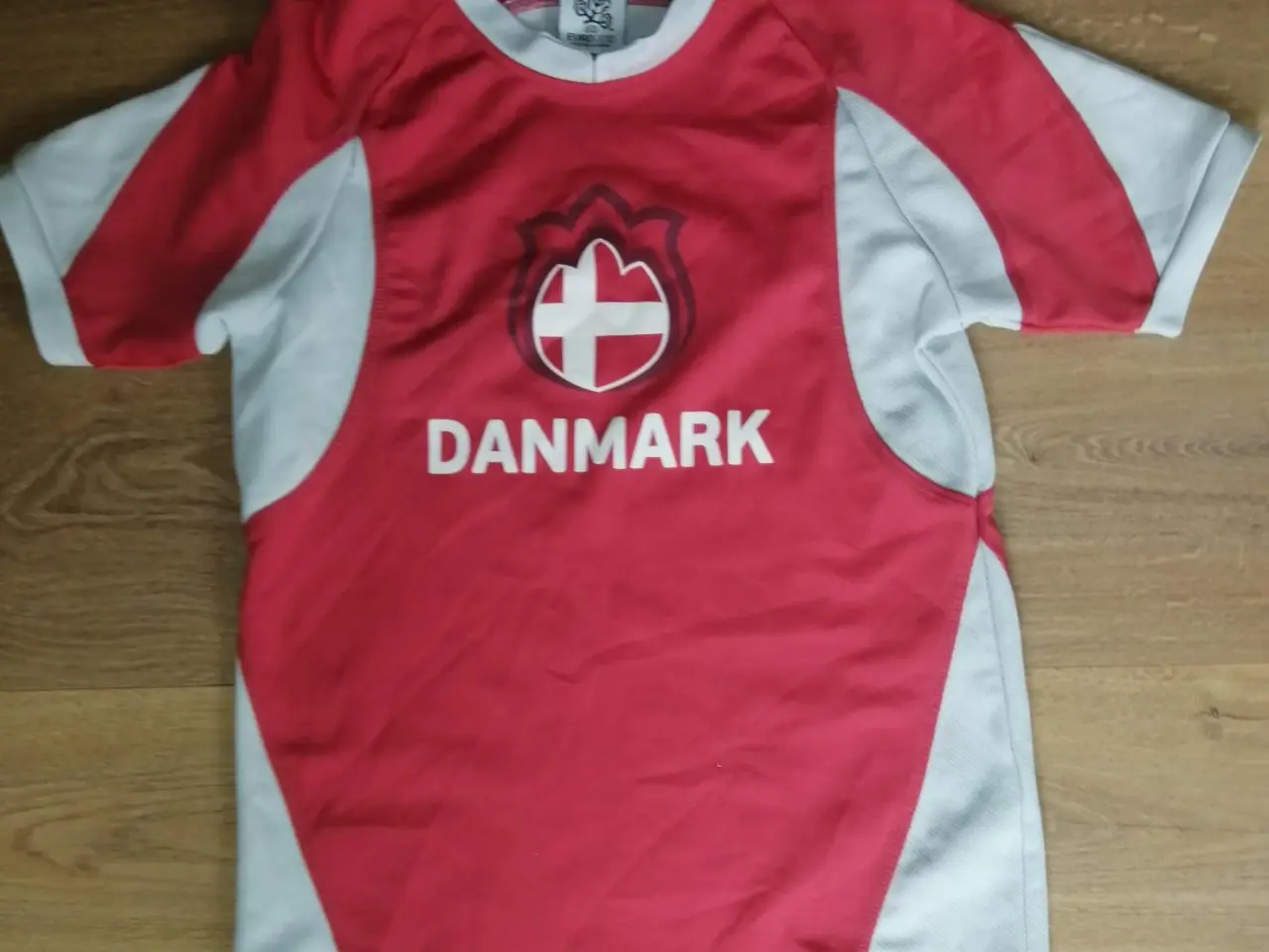 Billede 2 - EURO 2012 DANMARK FAN TSHIRT, STR. 10-12 ÅR, FLOT