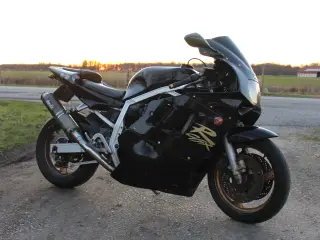 Suzuki GSX 750-R