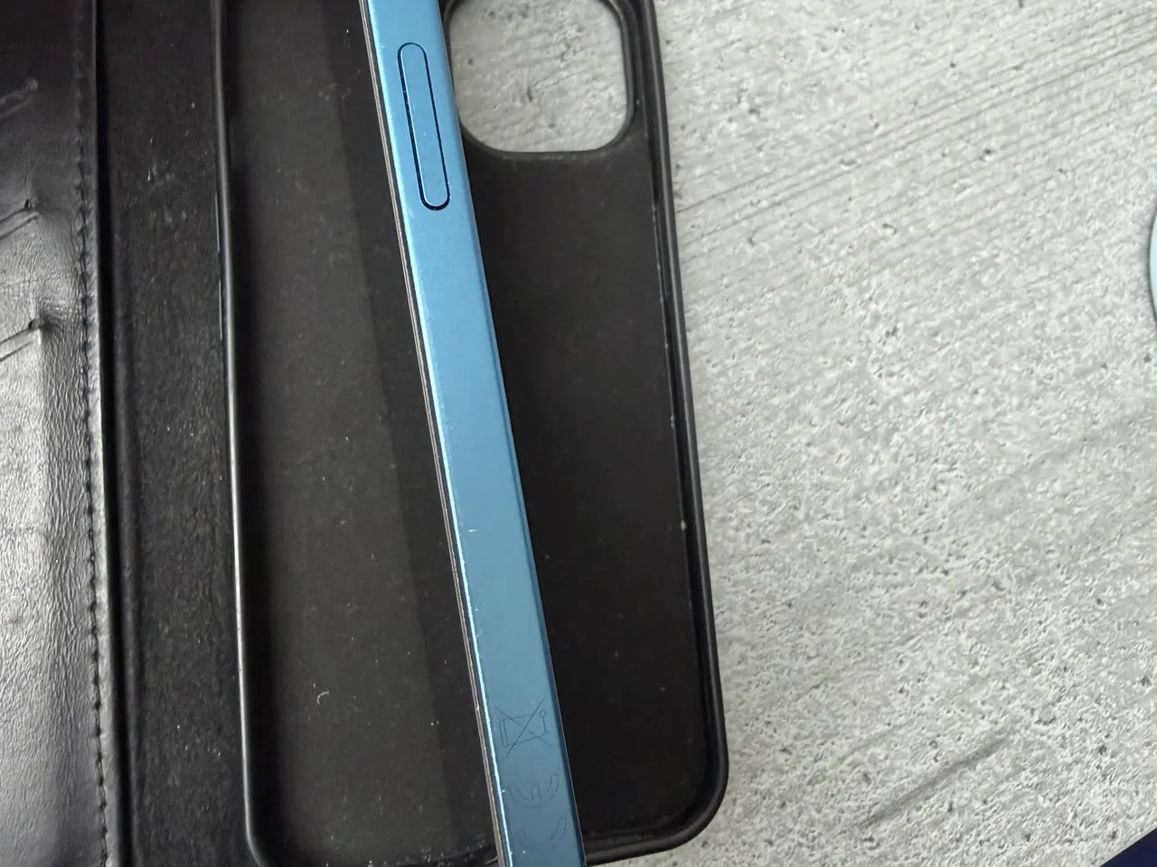 Billede 4 - iPhone 13, blå, 128gb + stik & ledning