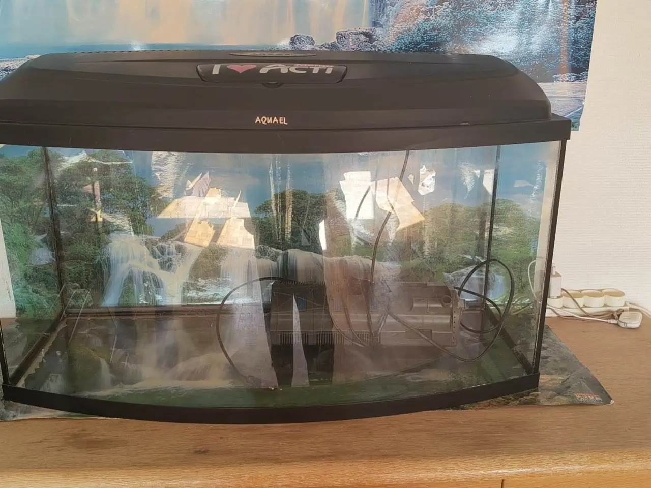 Billede 1 - Aquael akvarium med buet front og låg