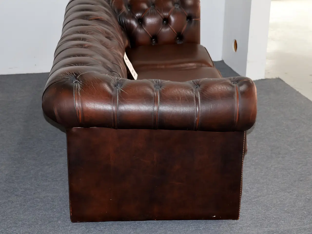 Billede 8 - Chesterfield 3 pers sofa og 2 stk stole