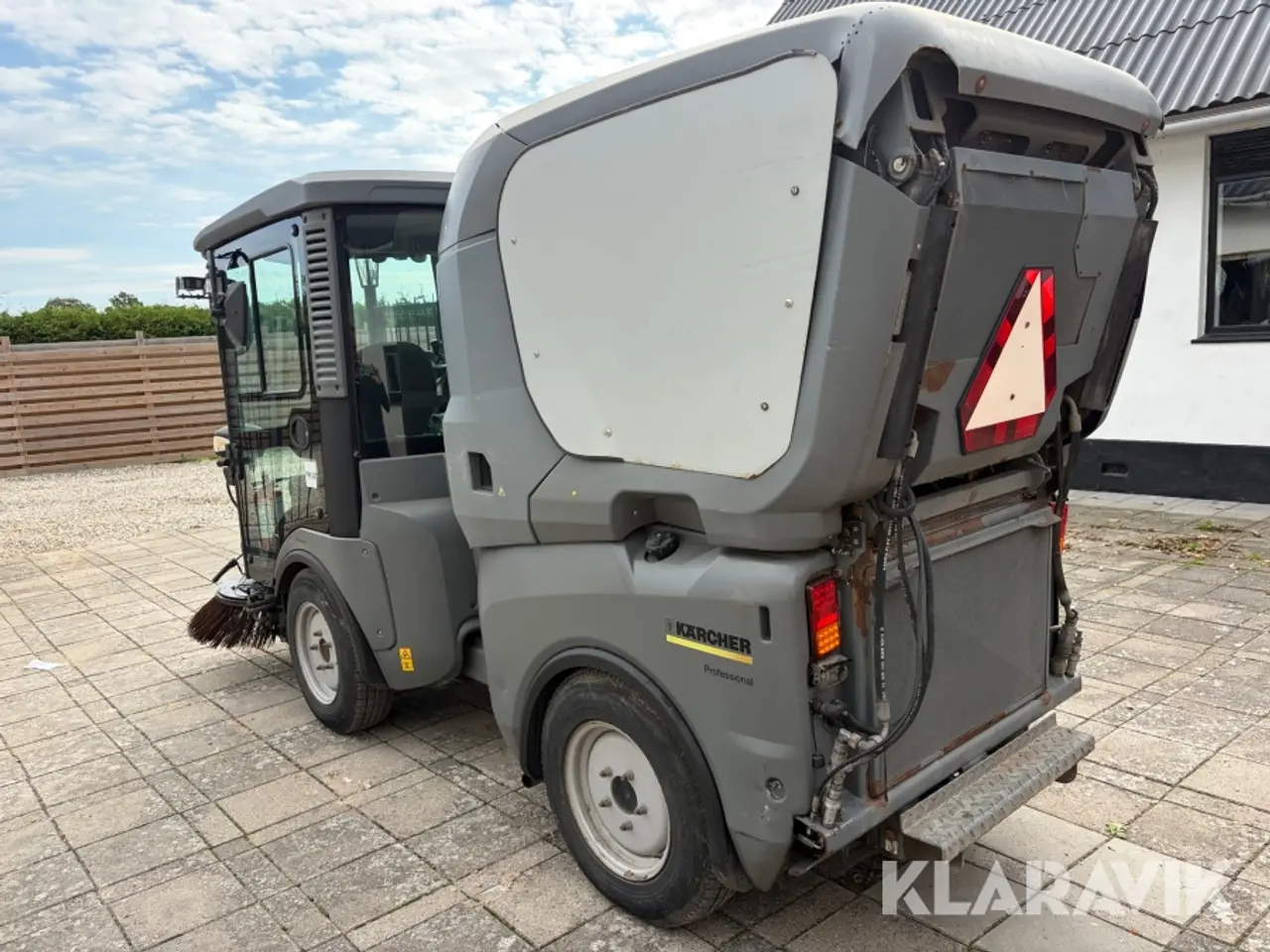 Billede 4 - Feje/sugemaskinw Karcher MC130