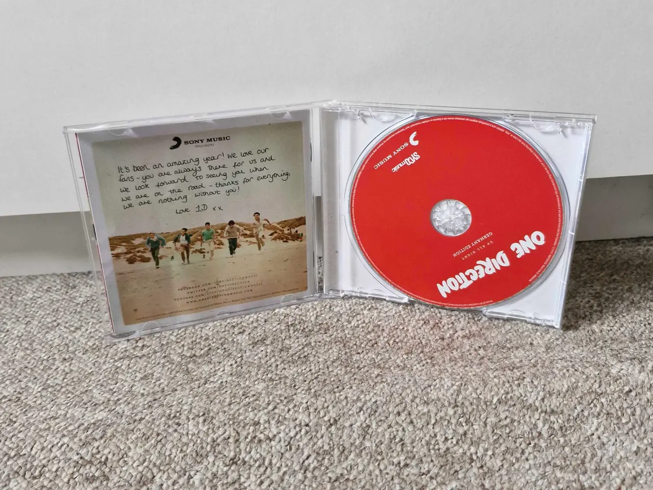 Billede 3 - One Direction - Up All Night (German Deluxe)