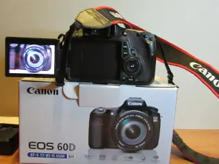Canon EOS 60D med objektiv EF-S 18-55mm