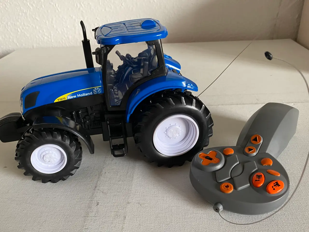 Billede 8 - Traktor fjernstyret New Holland T7070