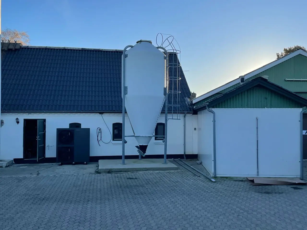 Billede 1 - 6 tons silo med snegl