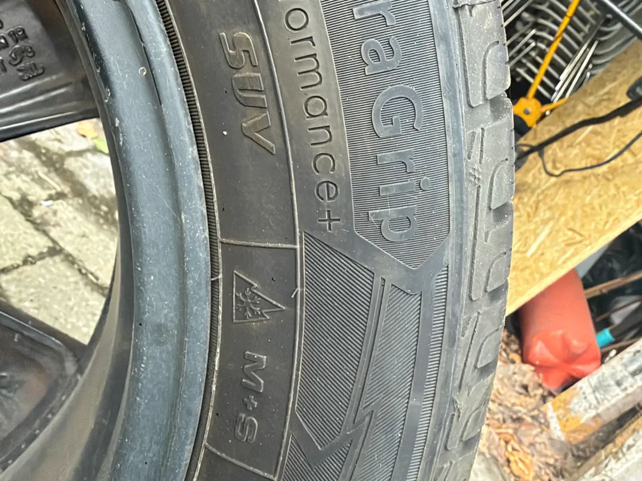 Billede 9 - 17″ originale Toyota C-HR vinterhjul – Goodyear fr