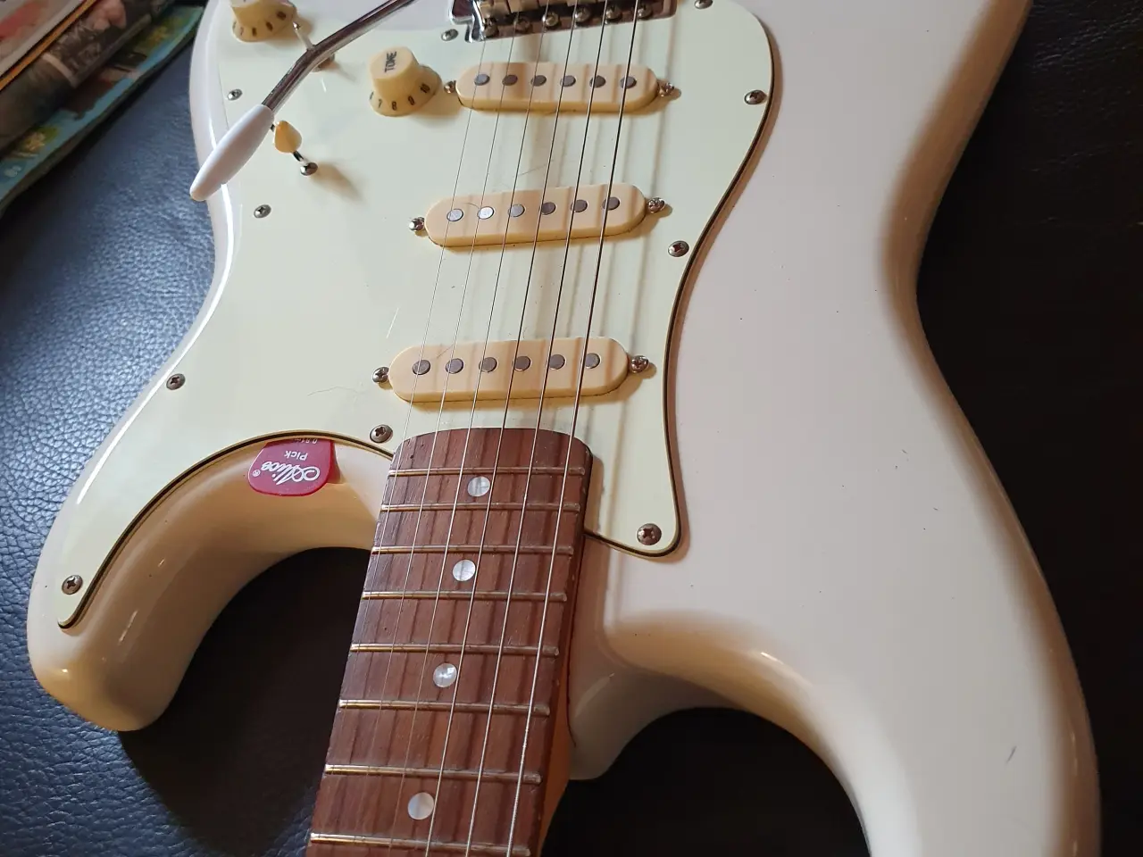 Billede 4 - Samick, creme hvid strat