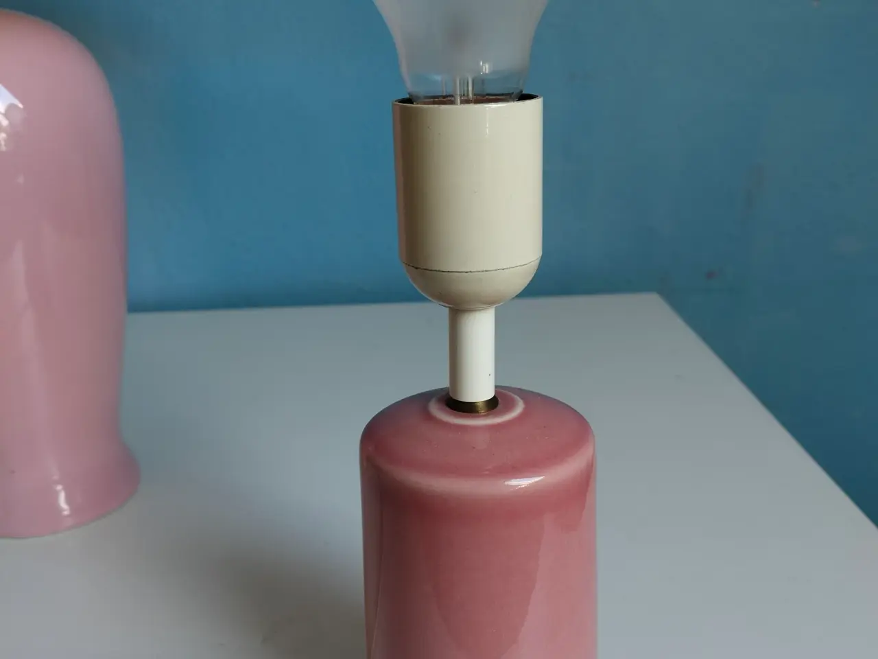 Billede 3 - Lyserøde bordlampe – retro stil