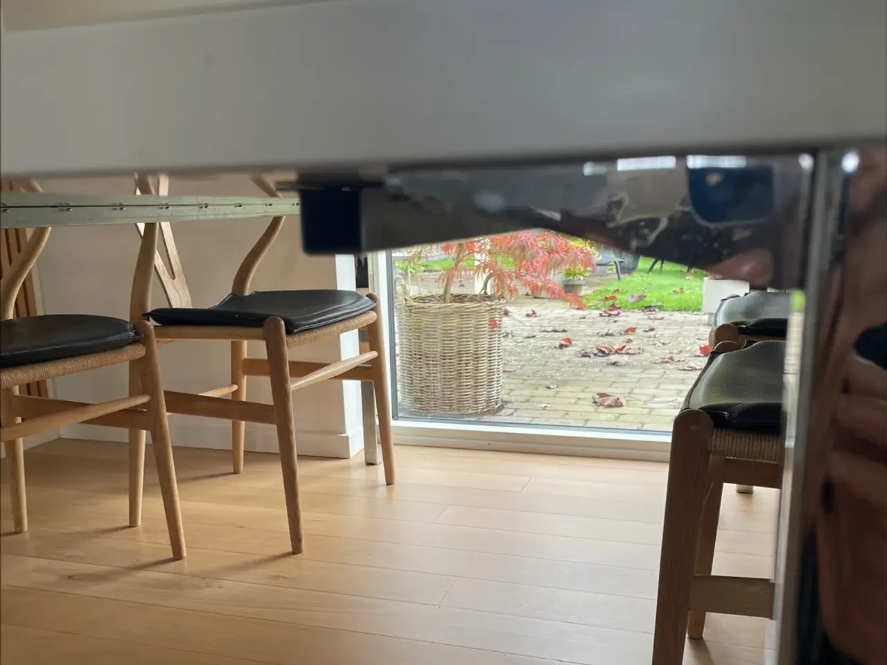 Billede 5 - Spisebord med tillægsplade