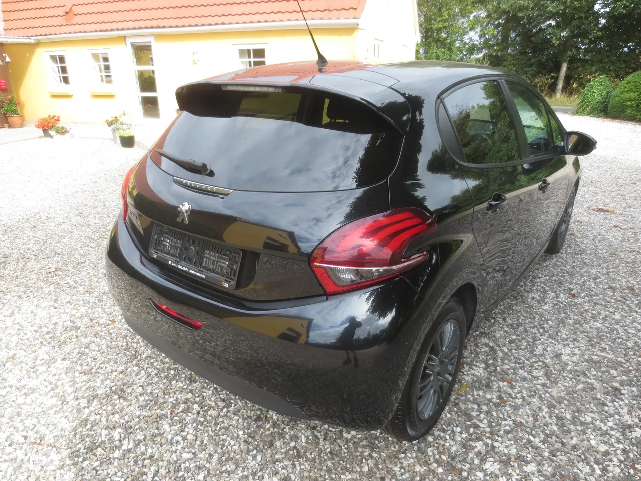 Billede 7 - Peugeot 208 1.6 HDi År 17. Nysynet. 