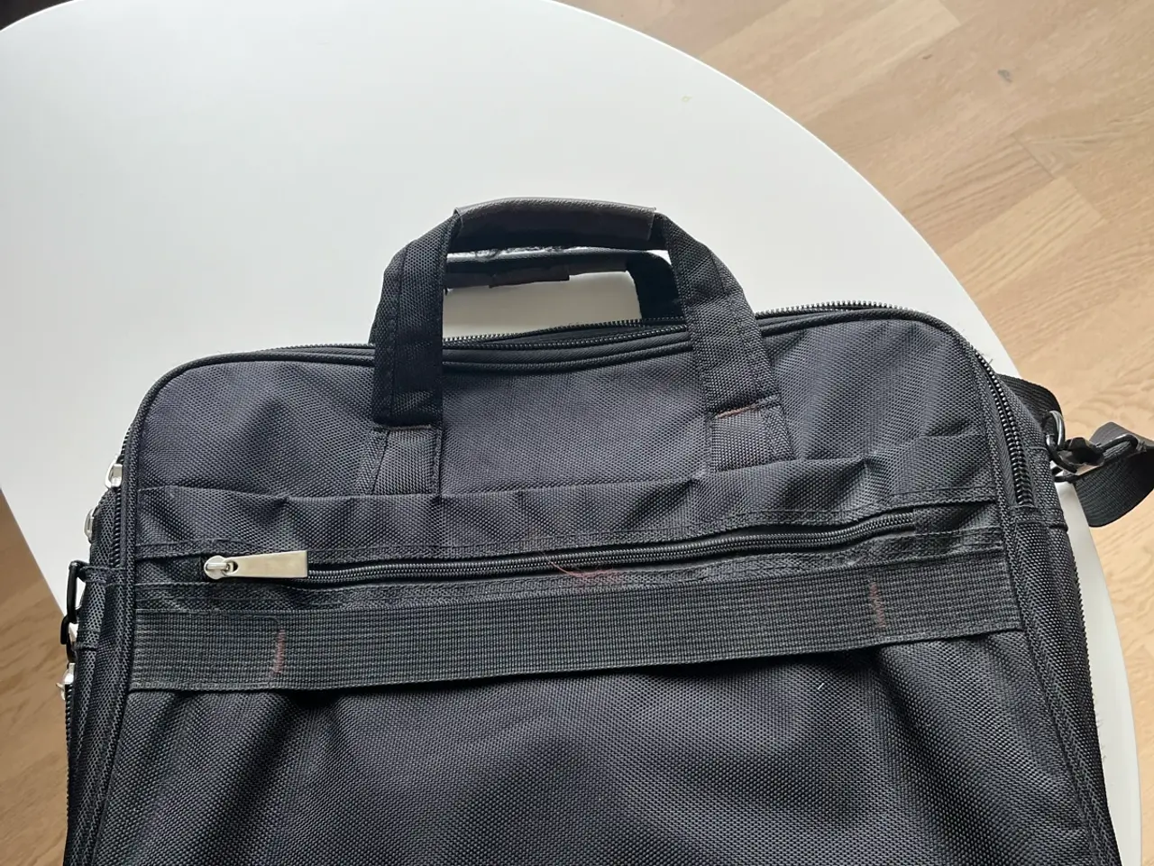 Billede 1 - Attachetaske