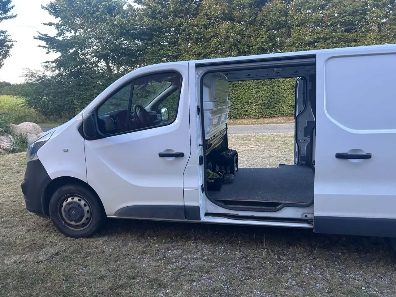 Billede 1 - Fin Opel Vivaro Kassebil