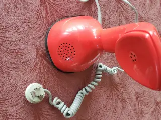 Ericsson Cobra Telefon, Rød