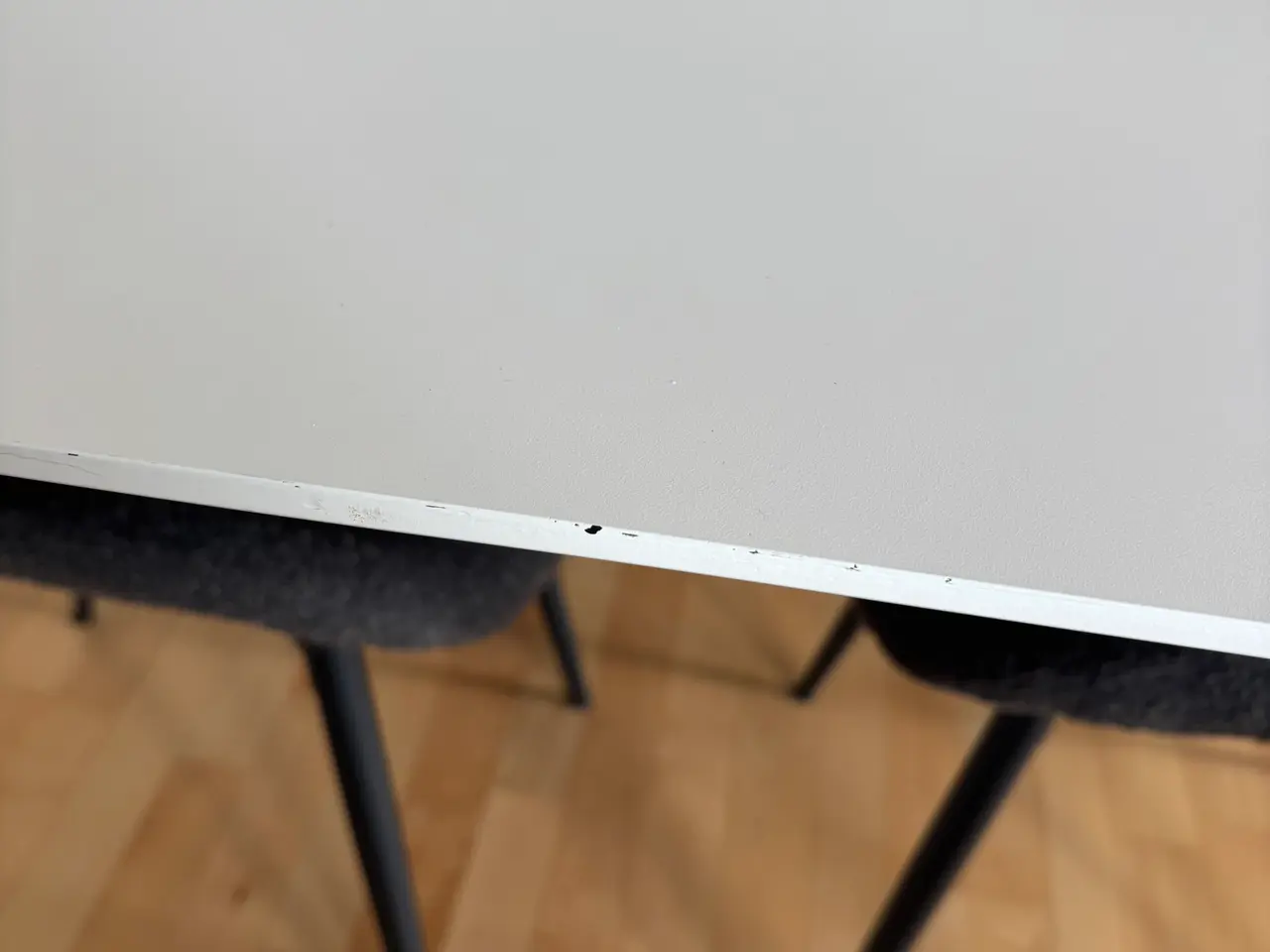 Billede 2 - Hvidt spisebord 