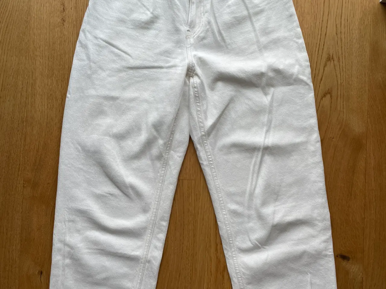 Billede 1 - Lee x H&M jeans